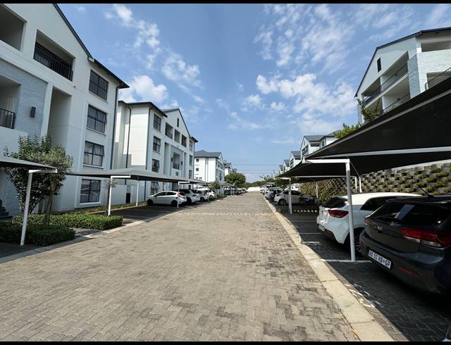 3 BEDROOM APARTMENT RENTED IN BRYANSTON